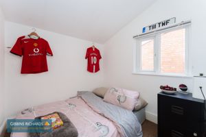 Bedroom- click for photo gallery